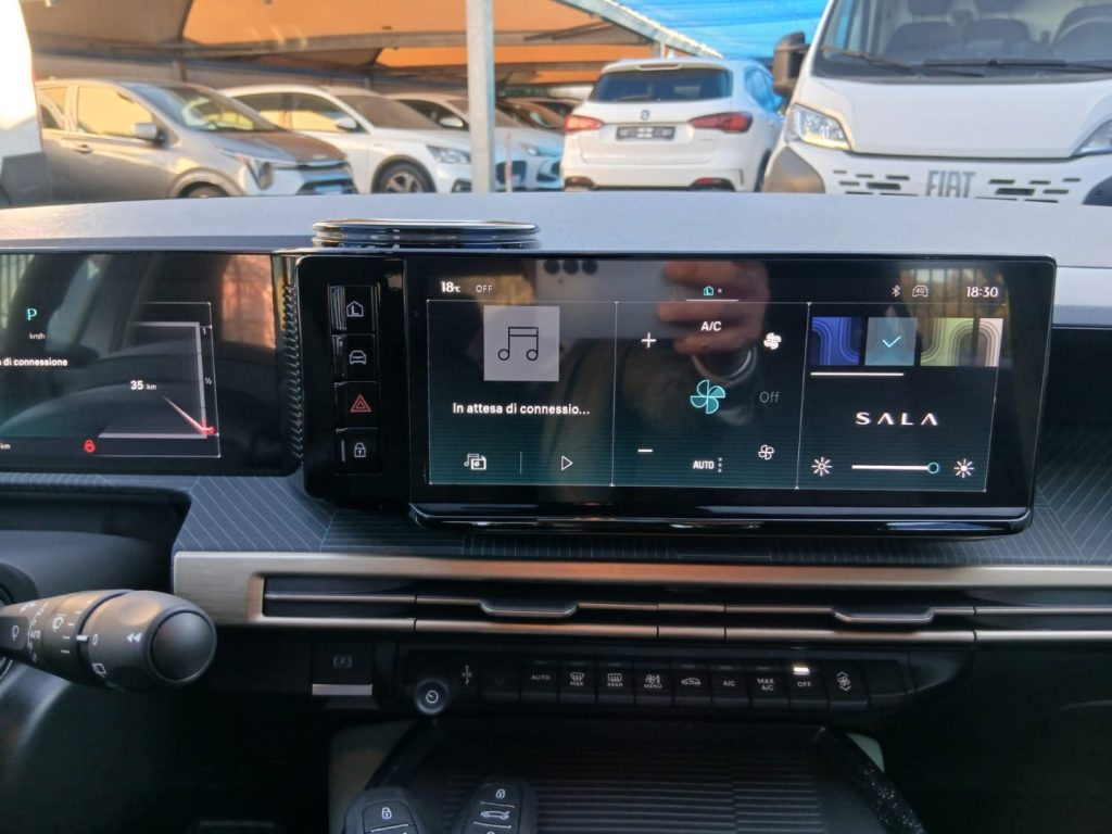 LANCIA Ypsilon Hybrid e-DCT con PACK TECH - 20