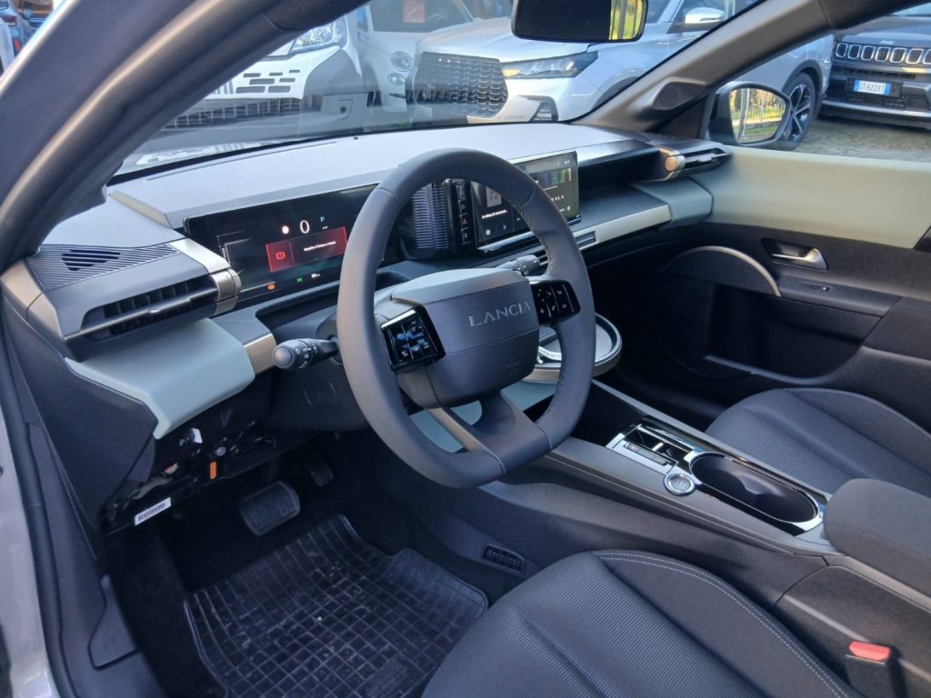 LANCIA Ypsilon Hybrid e-DCT con PACK TECH - 13