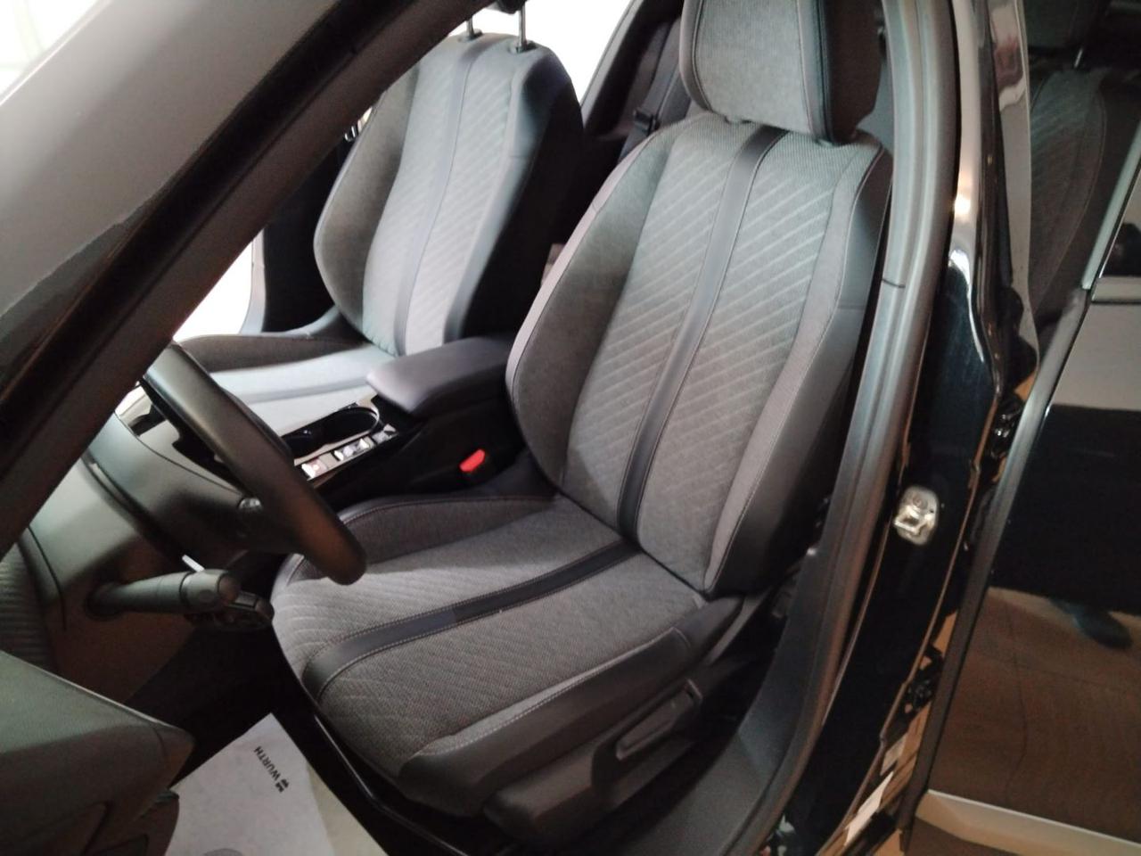 PEUGEOT 2008 PureTech 100 S&S Allure - 8