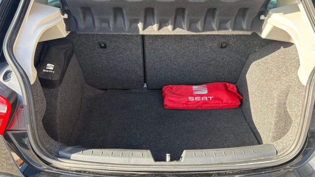 SEAT Ibiza 1.4 TDI 90 CV CR 5p. Connect Grey - 18