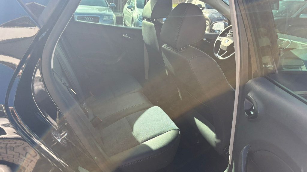 SEAT Ibiza 1.4 TDI 90 CV CR 5p. Connect Grey - 19