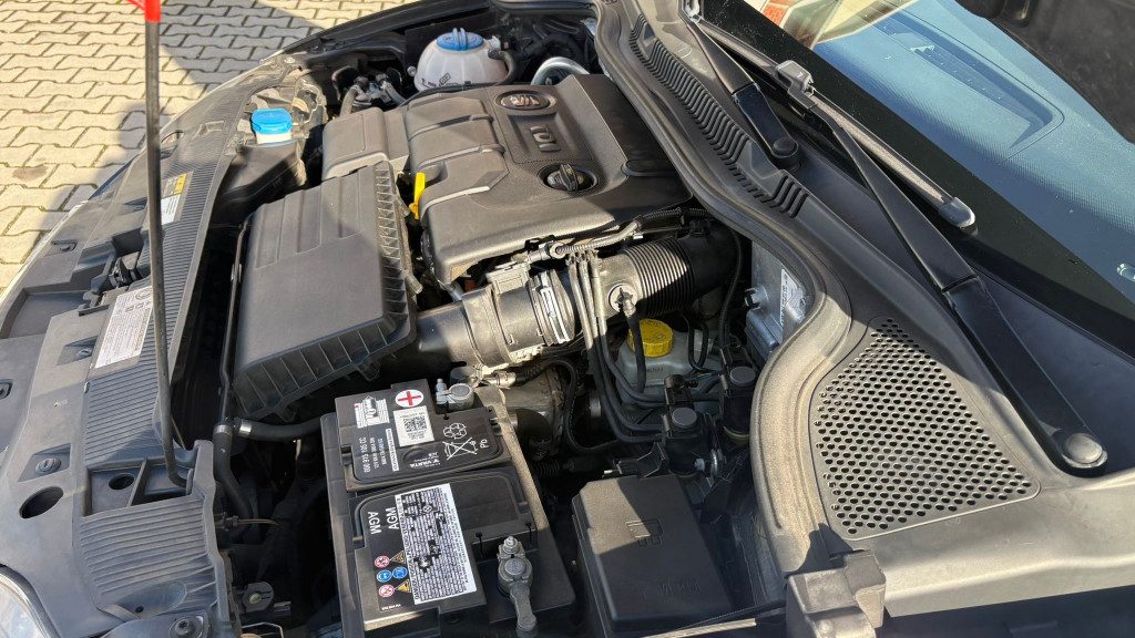 SEAT Ibiza 1.4 TDI 90 CV CR 5p. Connect Grey - 23