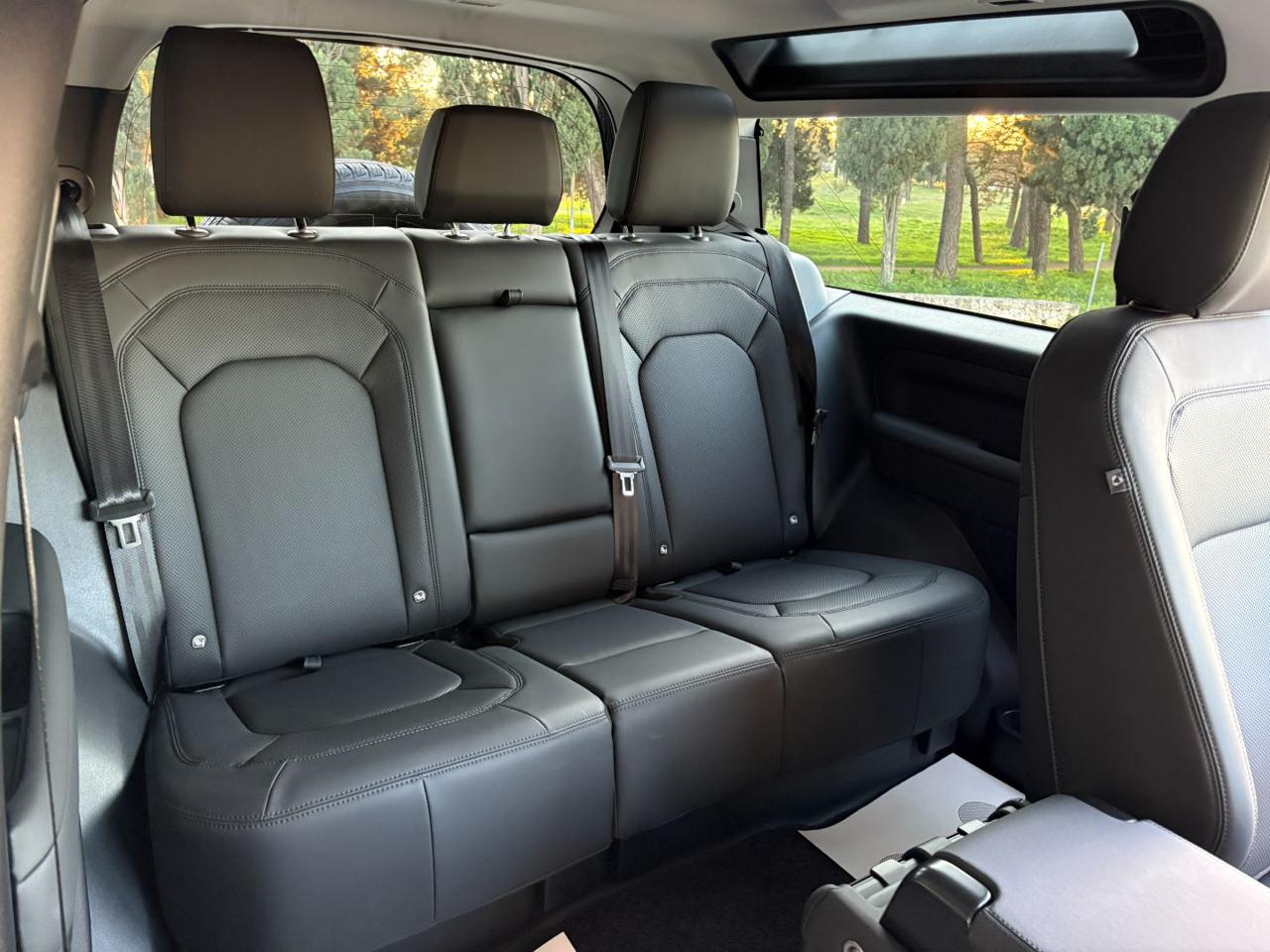 LAND ROVER Defender 90 3.0D I6 200 CV AWD Auto S. - 11