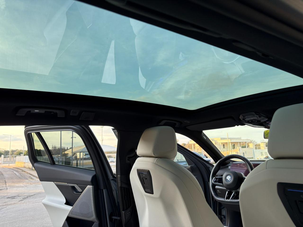 BMW i5 eDrive 40 Touring Msport Pro TETTO PANORAMICO - 9