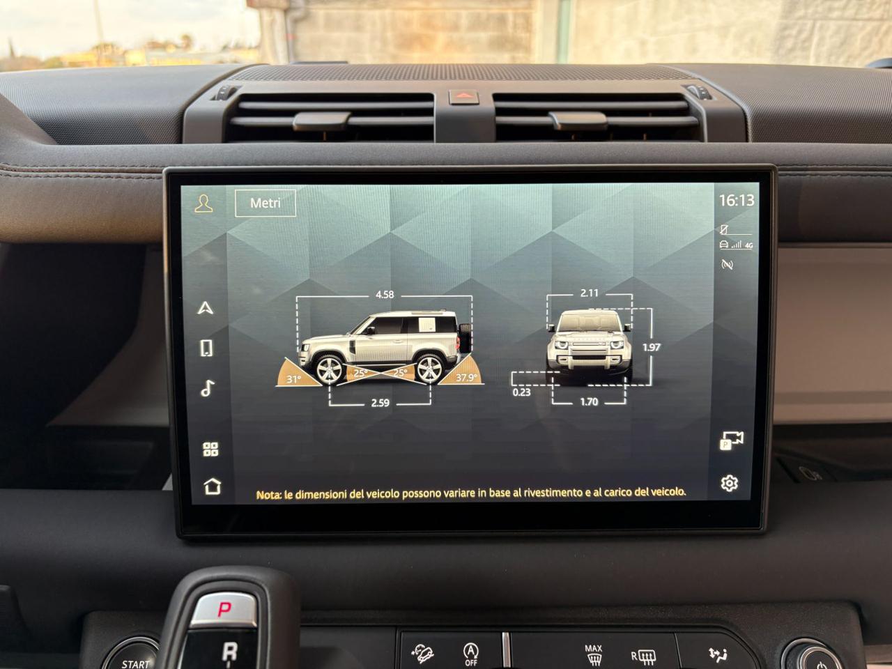 LAND ROVER Defender 90 3.0D I6 200 CV AWD Auto TOTAL BLACK. - 33