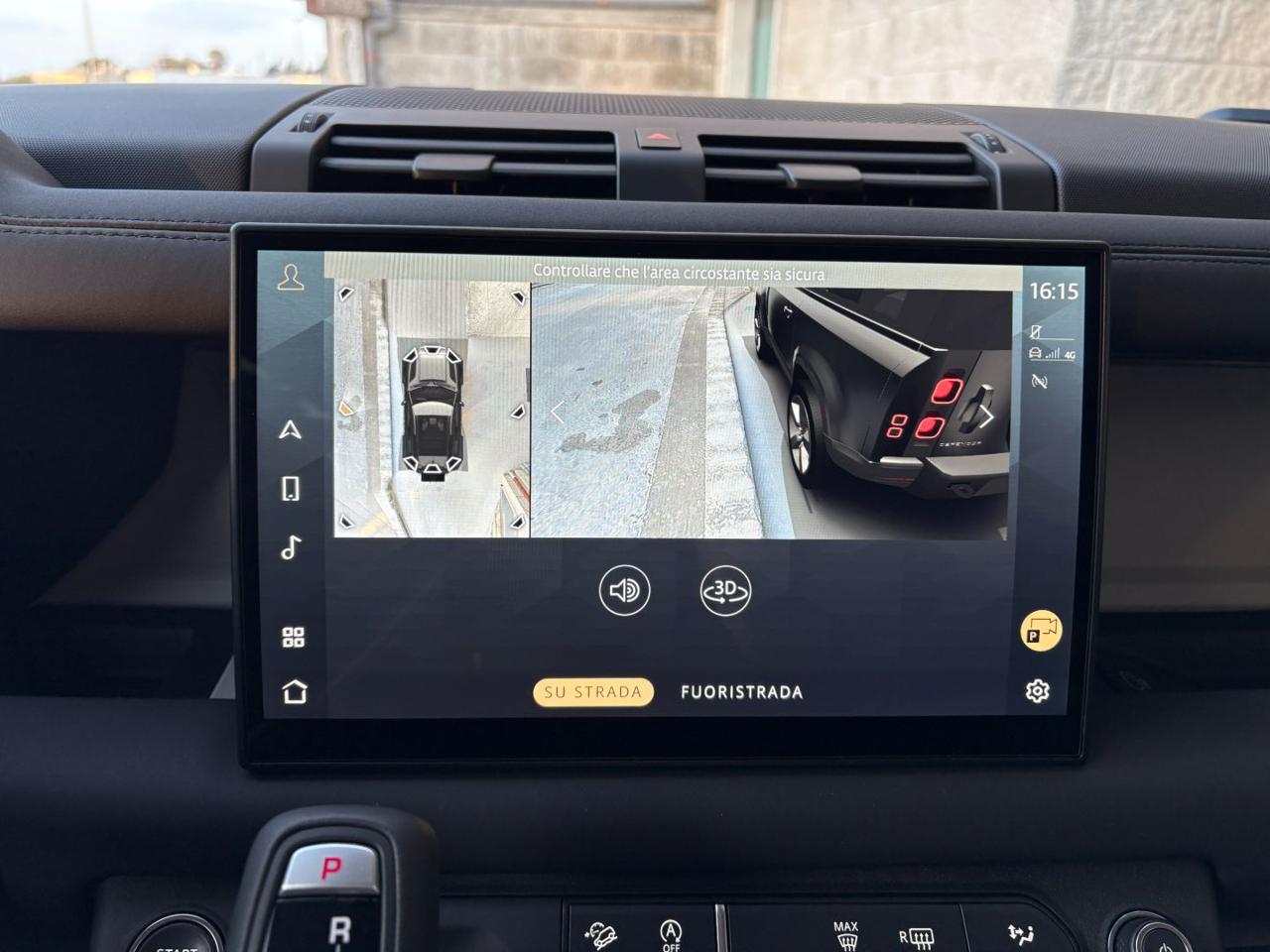 LAND ROVER Defender 90 3.0D I6 200 CV AWD Auto TOTAL BLACK. - 37