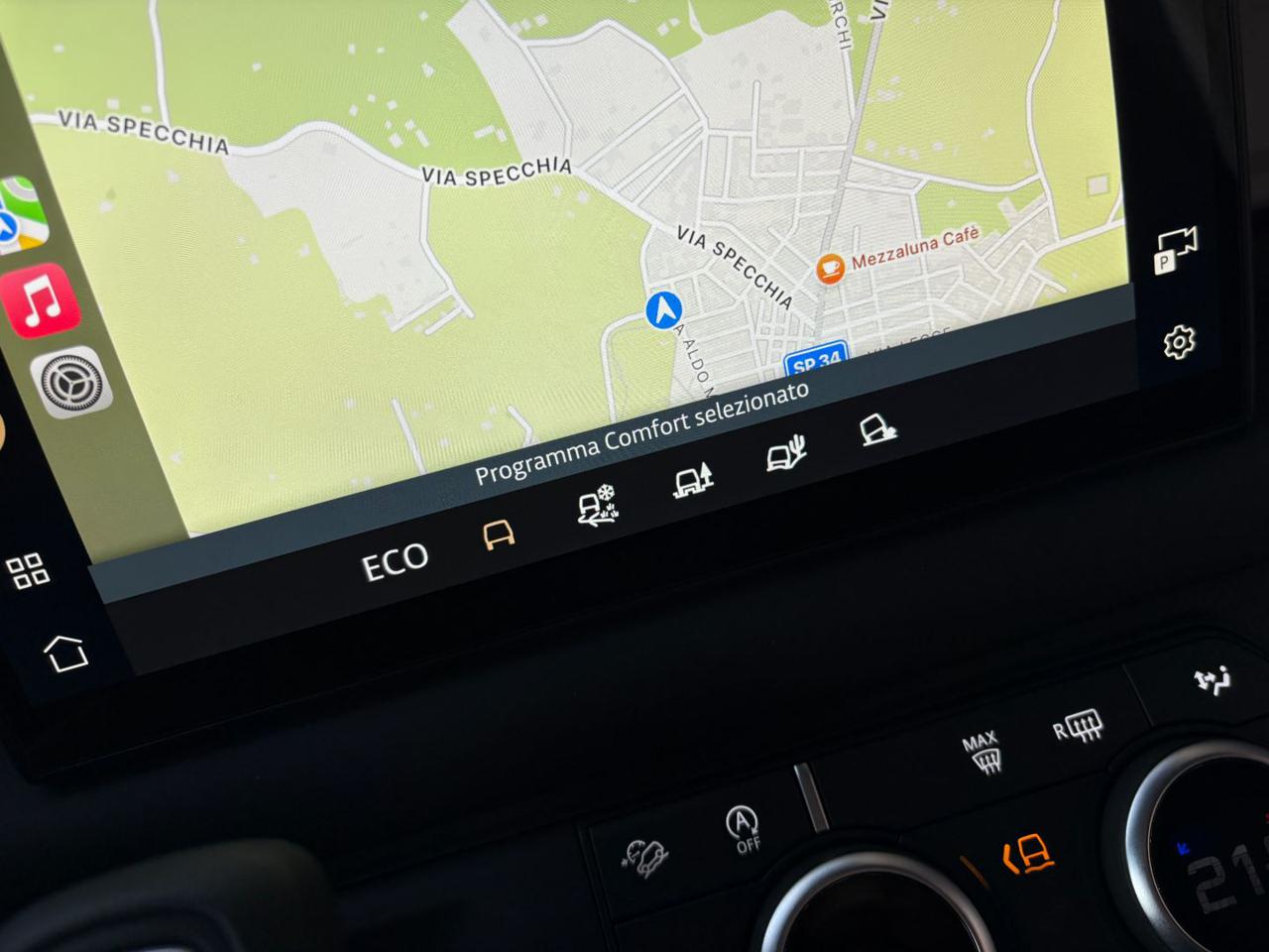 LAND ROVER Defender 90 3.0D I6 200 CV AWD Auto TOTAL BLACK. - 28