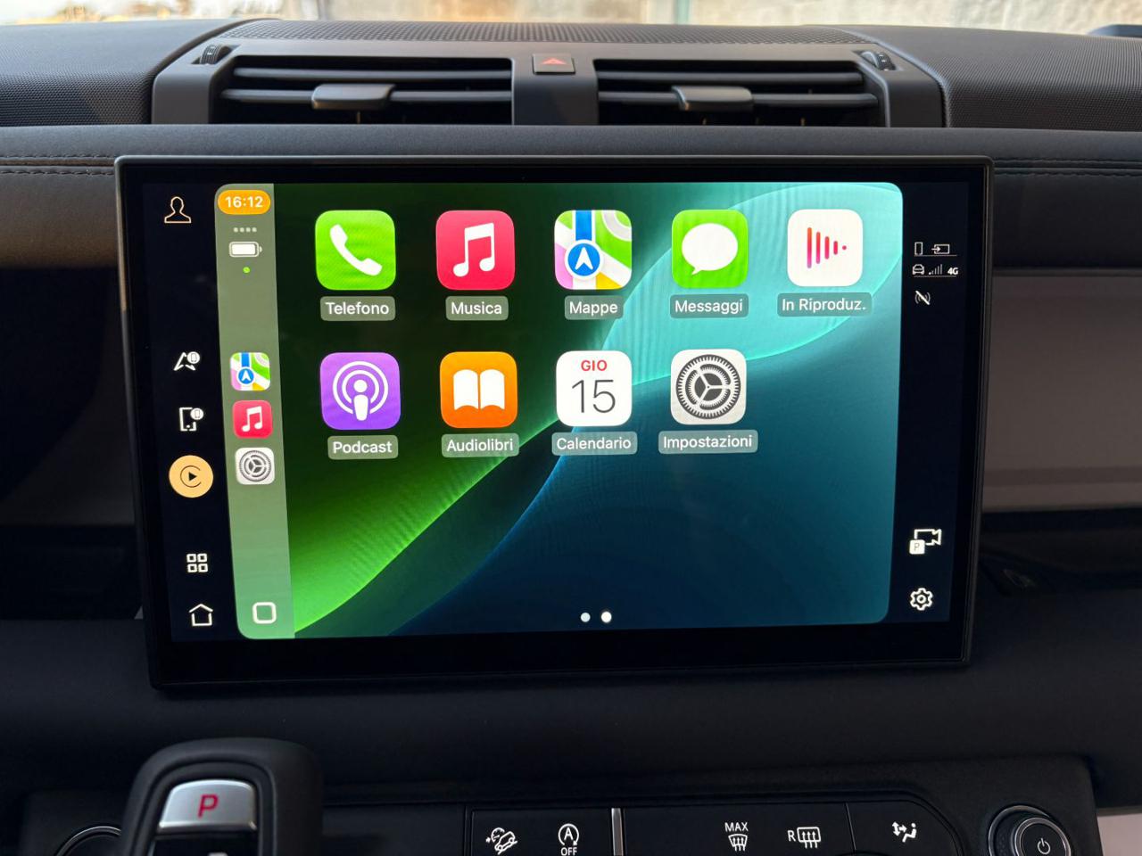 LAND ROVER Defender 90 3.0D I6 200 CV AWD Auto TOTAL BLACK. - 23