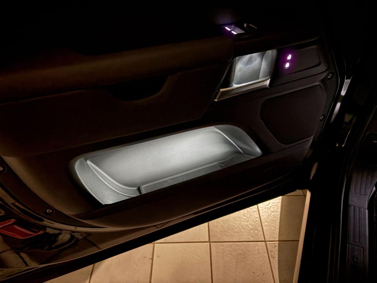 LAND ROVER Defender 90 3.0D I6 200 CV AWD Auto TOTAL BLACK. - 18