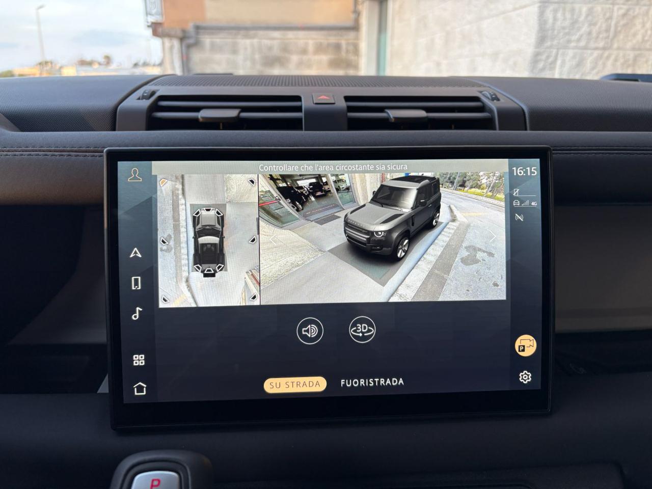 LAND ROVER Defender 90 3.0D I6 200 CV AWD Auto TOTAL BLACK. - 16