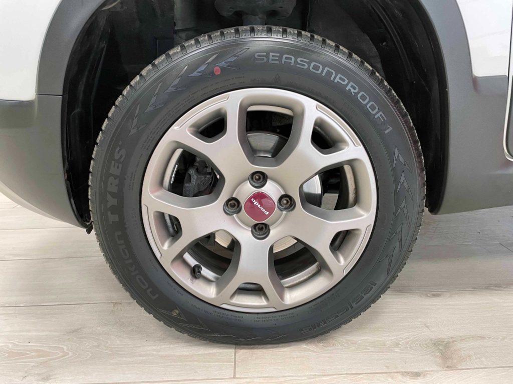 FIAT Panda 1.3 MJT 16V CROSS 4x4 S - 14