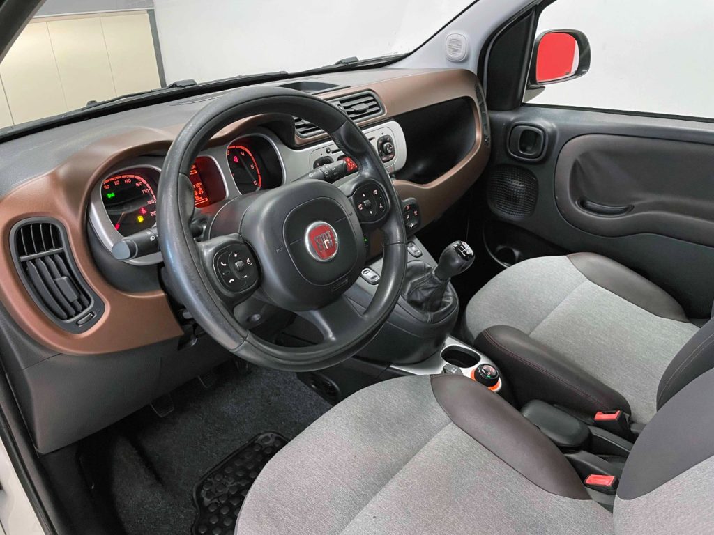 FIAT Panda 1.3 MJT 16V CROSS 4x4 S - 17