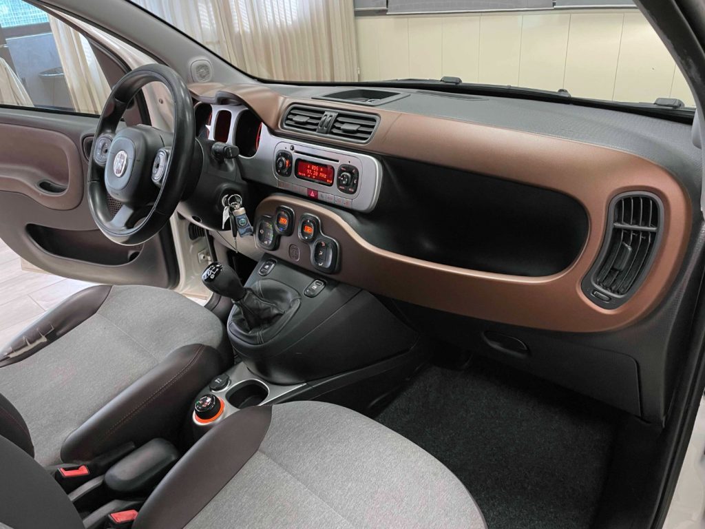 FIAT Panda 1.3 MJT 16V CROSS 4x4 S - 28