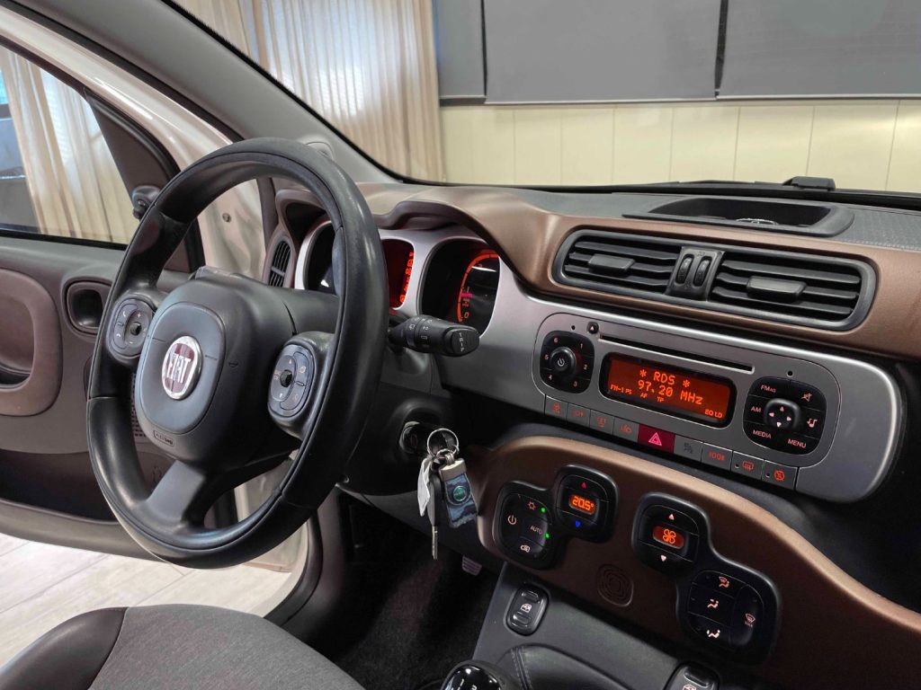 FIAT Panda 1.3 MJT 16V CROSS 4x4 S - 40