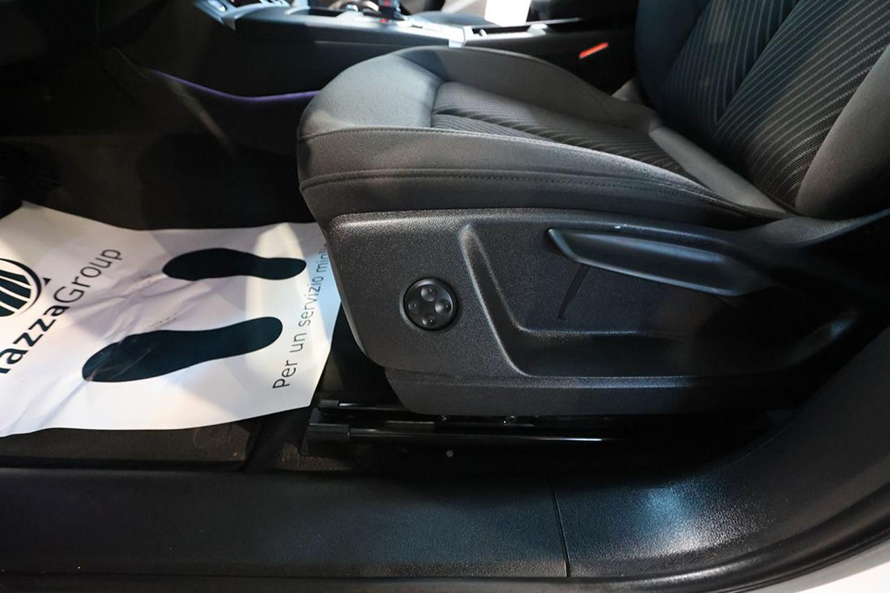 AUDI Q5 35 TDI S-Tronic Business Advanced - 47