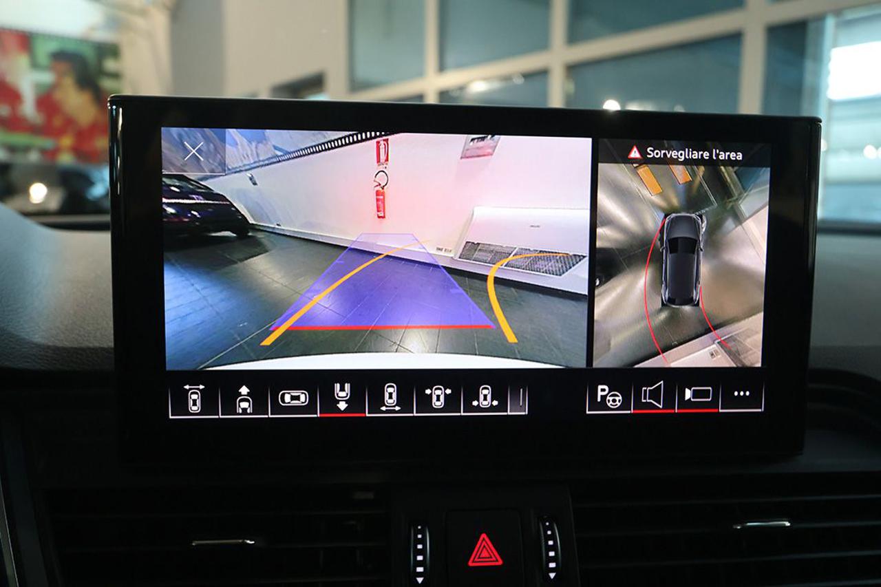 AUDI Q5 35 TDI S-Tronic Business Advanced - 27