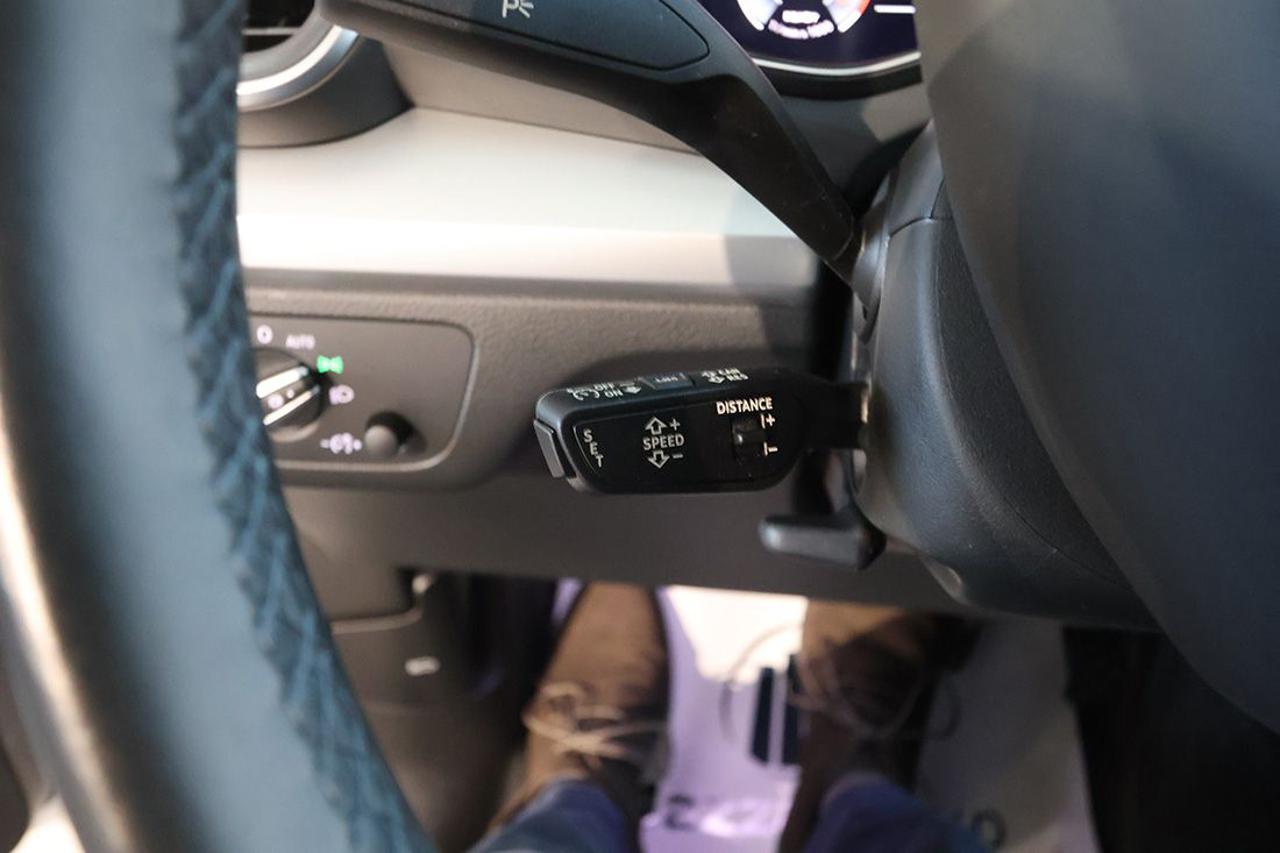 AUDI Q5 35 TDI S-Tronic Business Advanced - 23