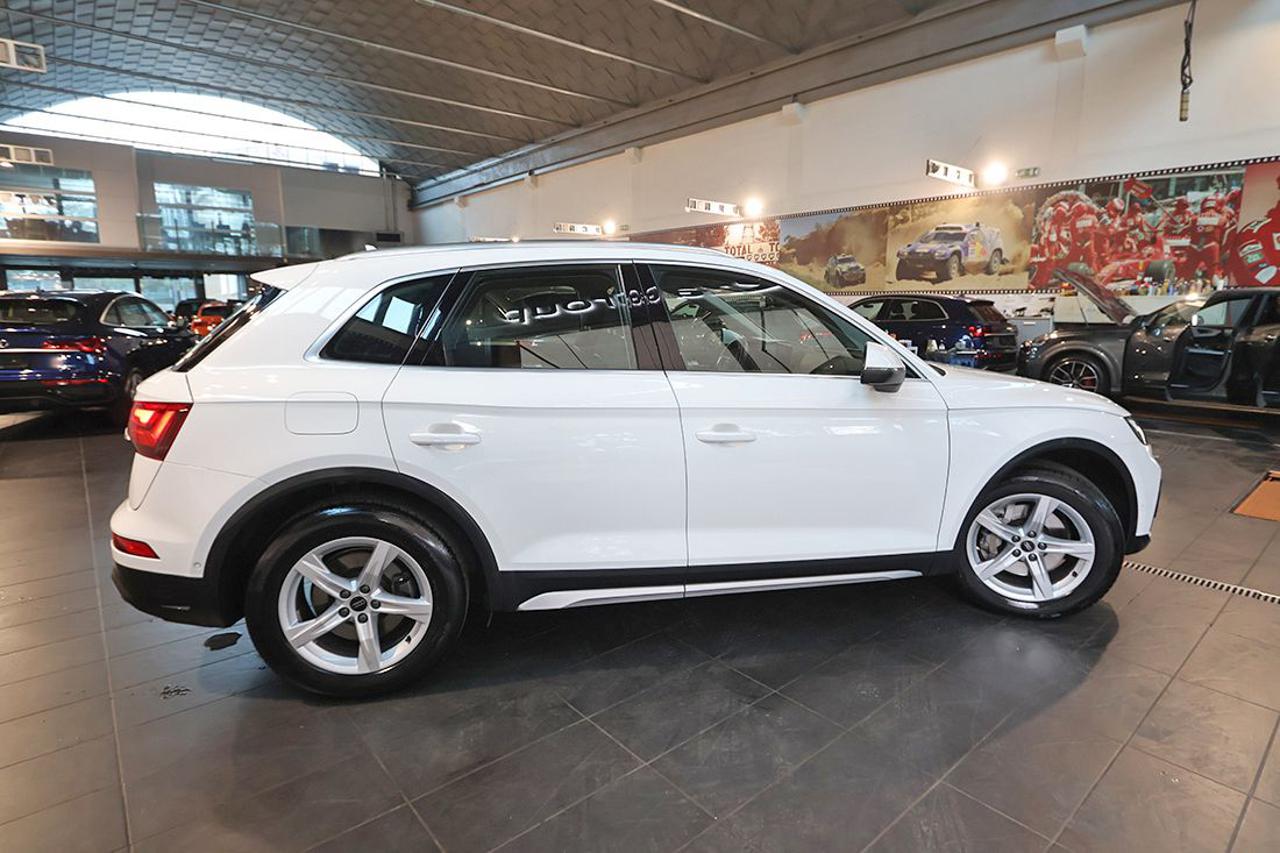 AUDI Q5 35 TDI S-Tronic Business Advanced - 10