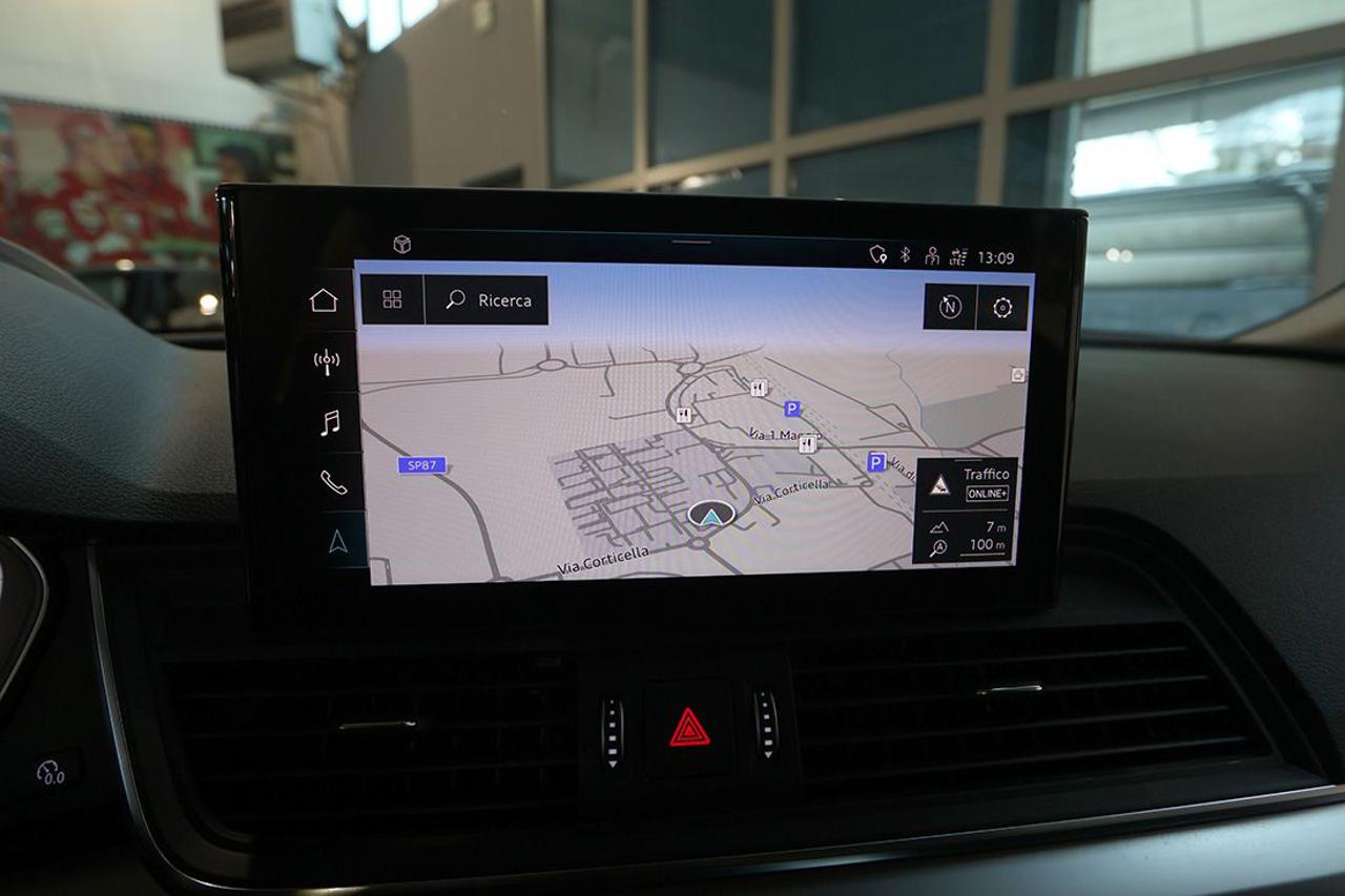 AUDI Q5 35 TDI S-Tronic Business Advanced - 24