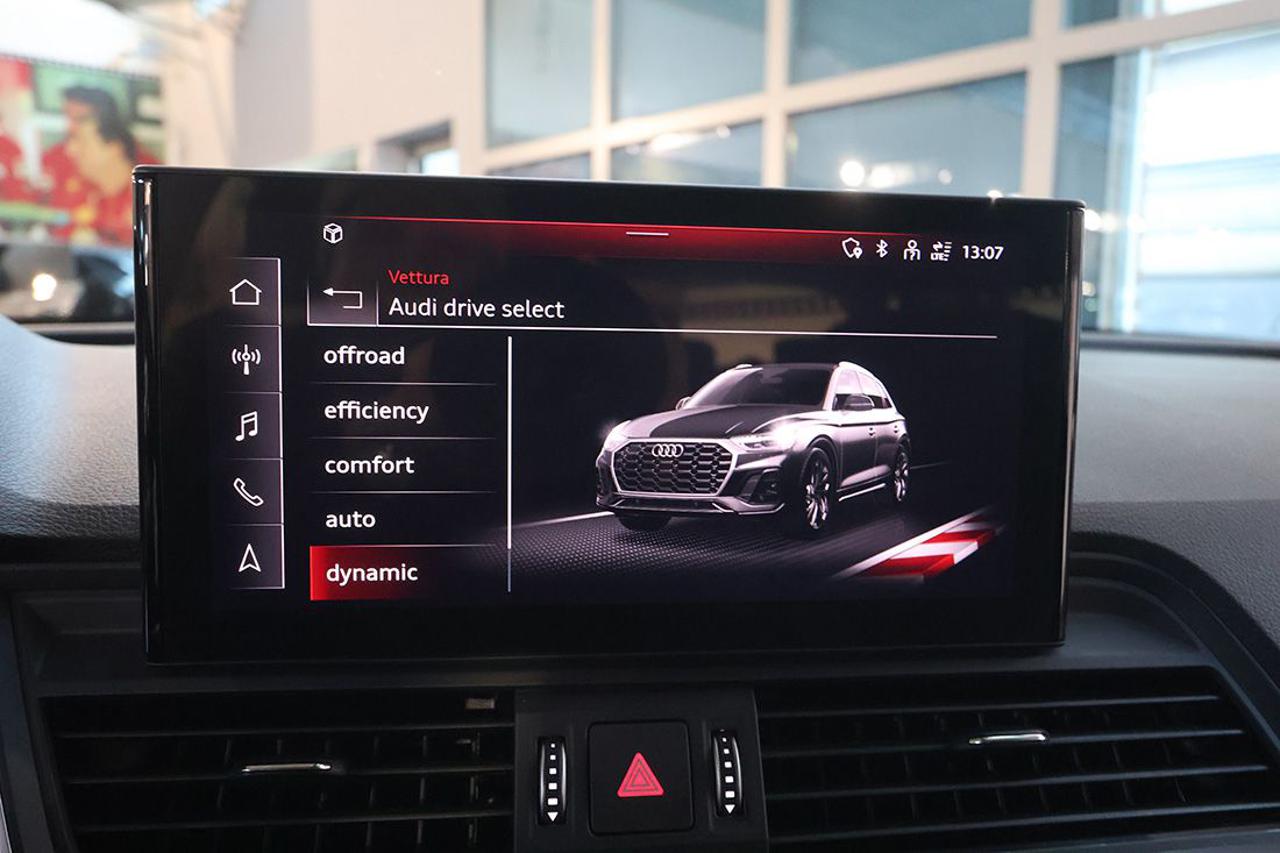 AUDI Q5 35 TDI S-Tronic Business Advanced - 32