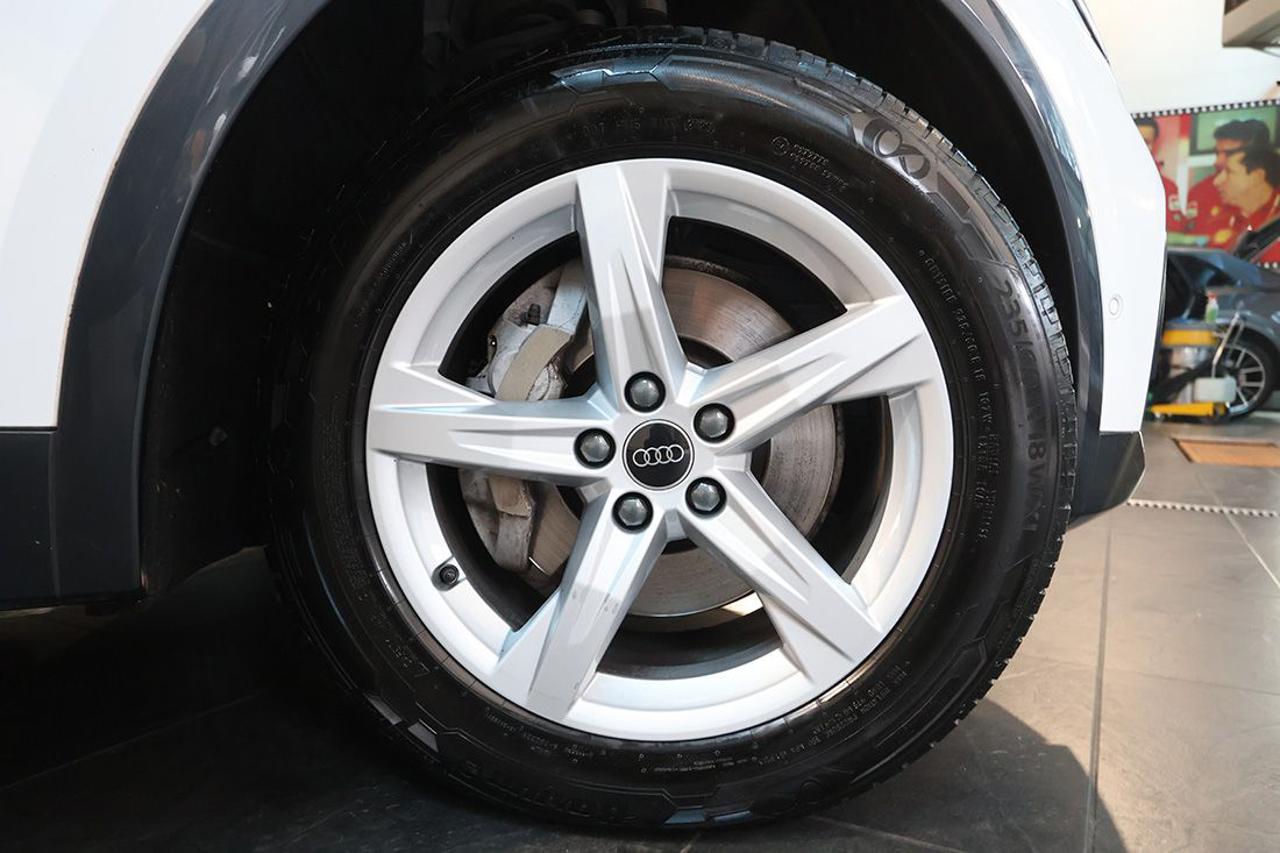 AUDI Q5 35 TDI S-Tronic Business Advanced - 6