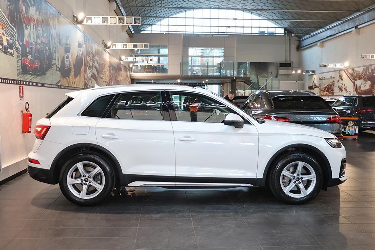 AUDI Q5 35 TDI S-Tronic Business Advanced - 2