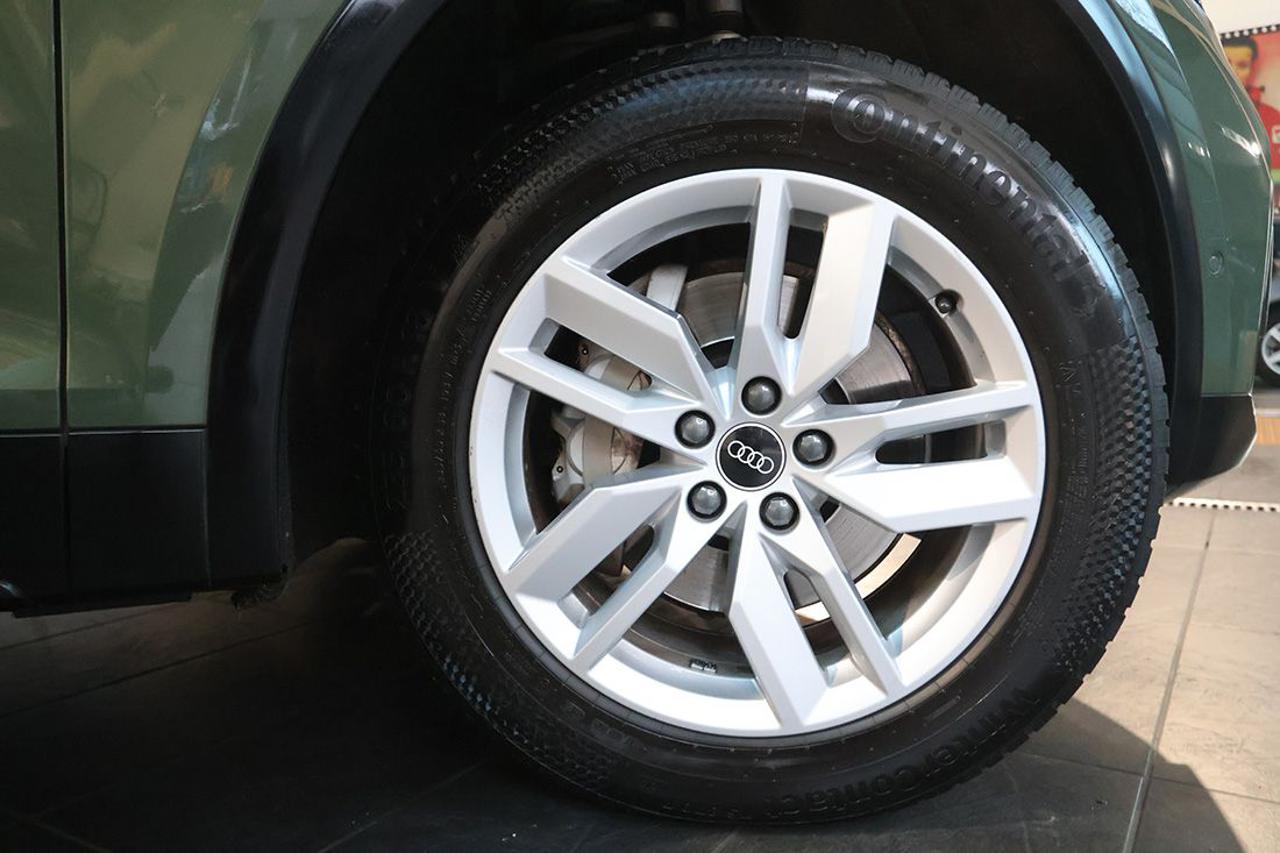 AUDI Q5 40 TDI Quattro S-Tronic Business - 6