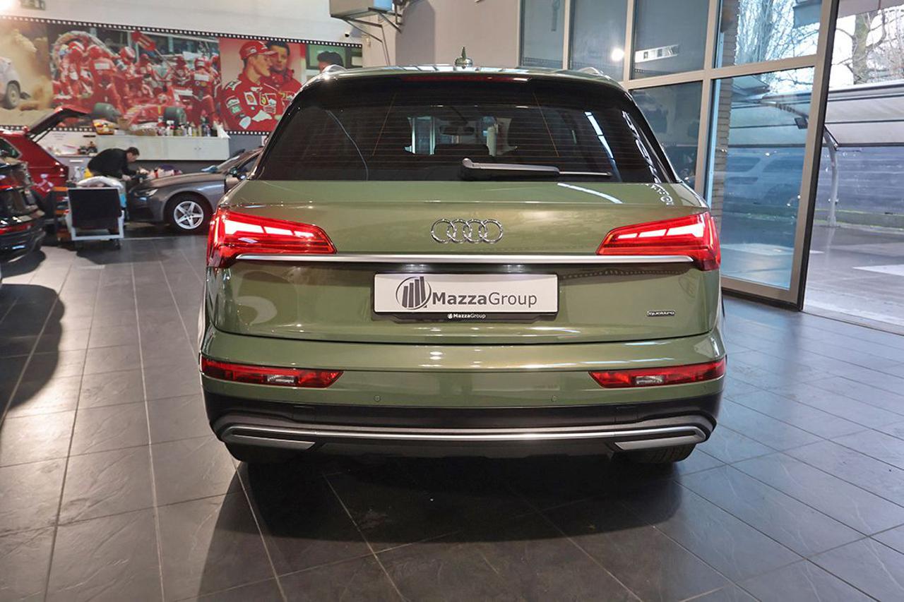 AUDI Q5 40 TDI Quattro S-Tronic Business - 8