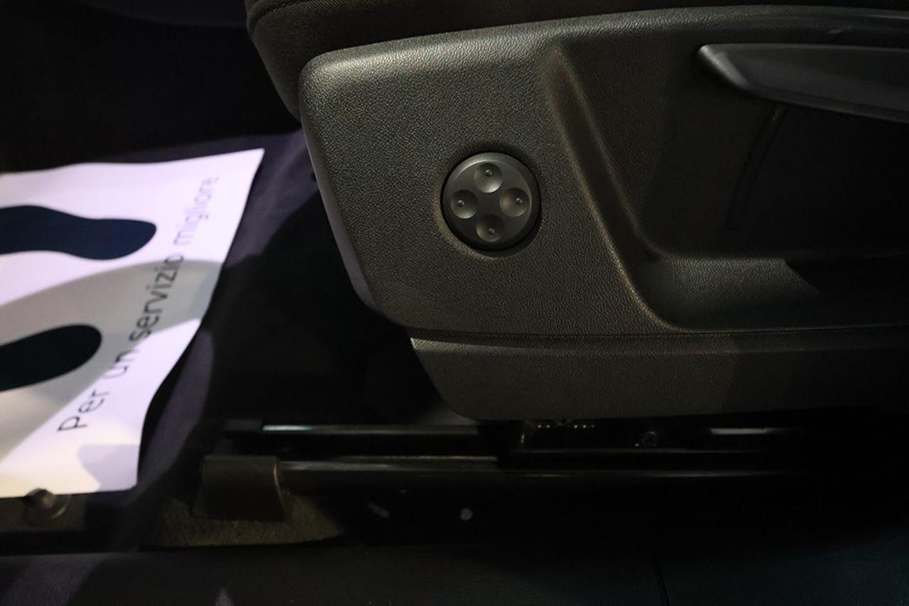 AUDI Q5 40 TDI Quattro S-Tronic Business - 47