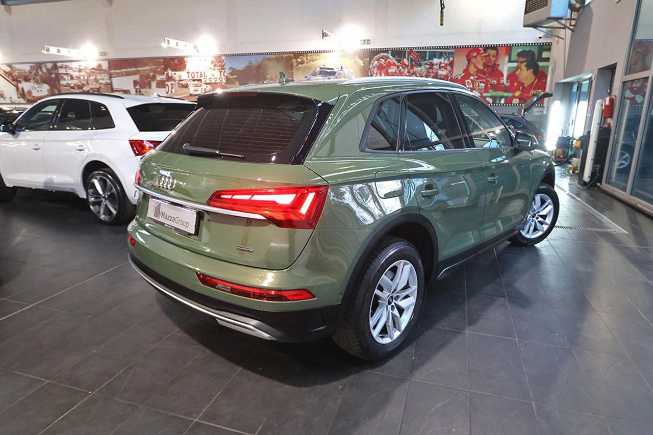 AUDI Q5 40 TDI Quattro S-Tronic Business - 9