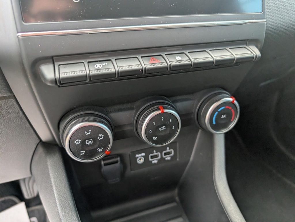 RENAULT Clio SCe 65 CV 5P Equilibre AZIENDALE OK NEOPATENTATI - 12