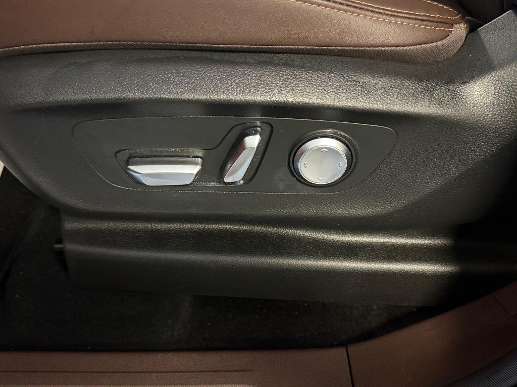 FOTON Tunland V 9 VGT Turbo DC 48V 8AT Flagship - 21