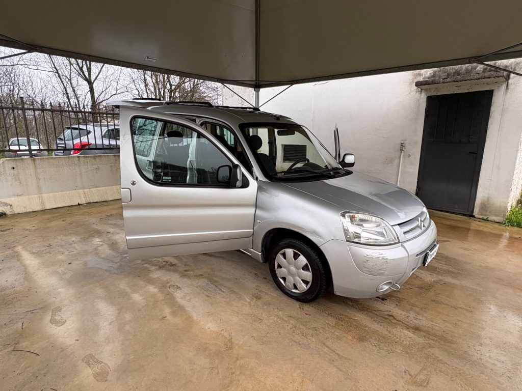 CITROEN Berlingo 1.4 5p. 5 POSTI CLIMA FARI FENDI OK NEOP - 28