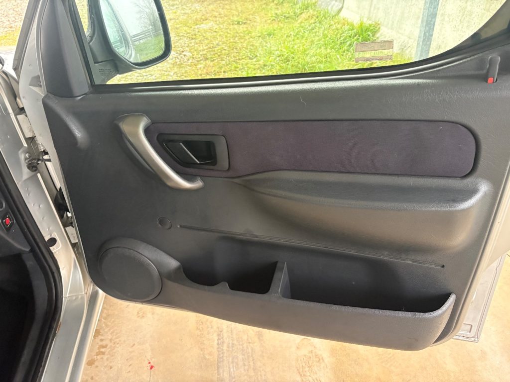 CITROEN Berlingo 1.4 5p. 5 POSTI CLIMA FARI FENDI OK NEOP - 31