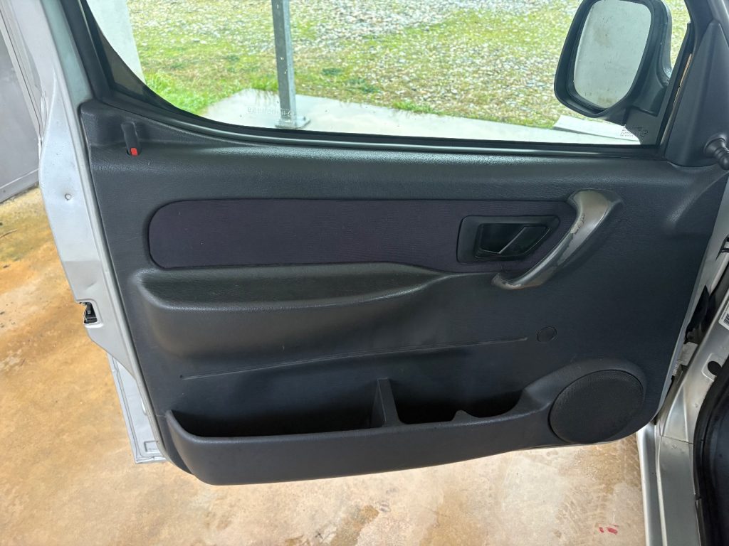 CITROEN Berlingo 1.4 5p. 5 POSTI CLIMA FARI FENDI OK NEOP - 32