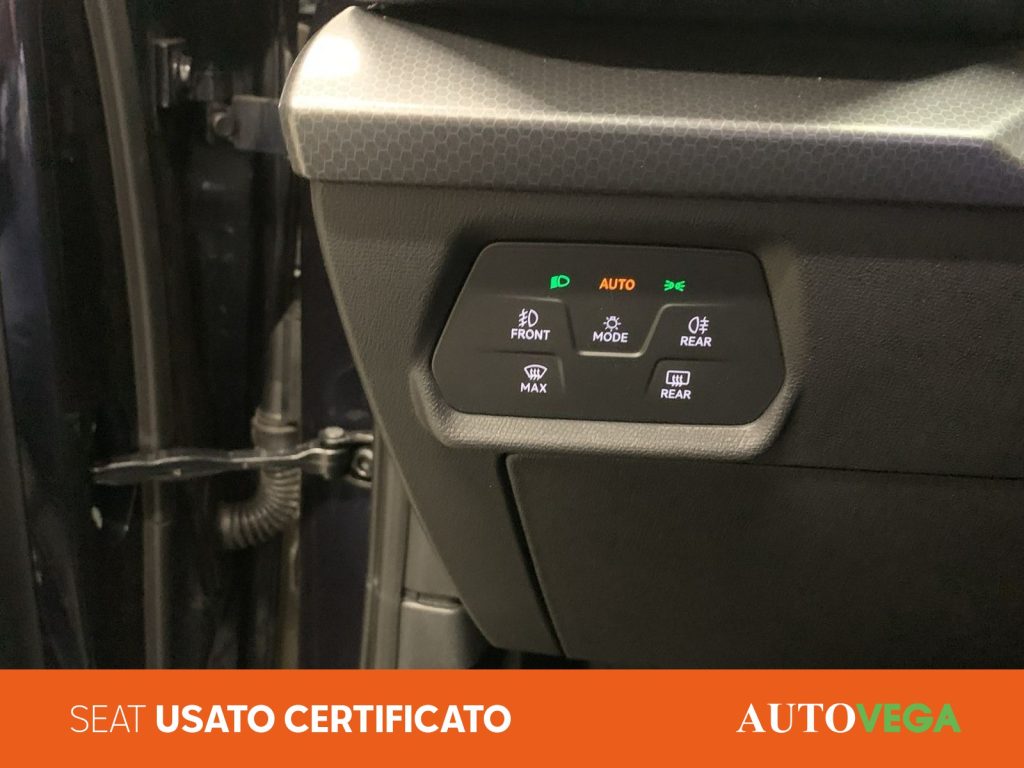 SEAT Leon sportstourer 1.0 etsi style 110cv dsg - 9