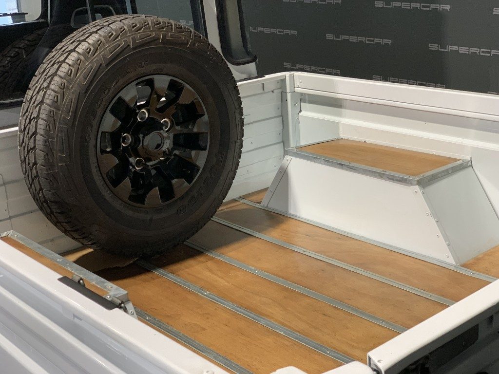 LAND ROVER Defender 130 N1 2.5 Td5 cat Crew S MOTORE RETTIFICATO - 16