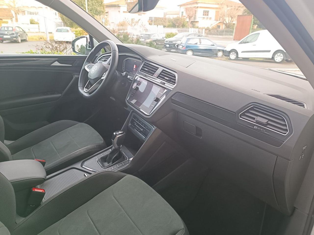 VOLKSWAGEN Tiguan 2.0 TDI 150 CV SCR DSG Elegance - 13
