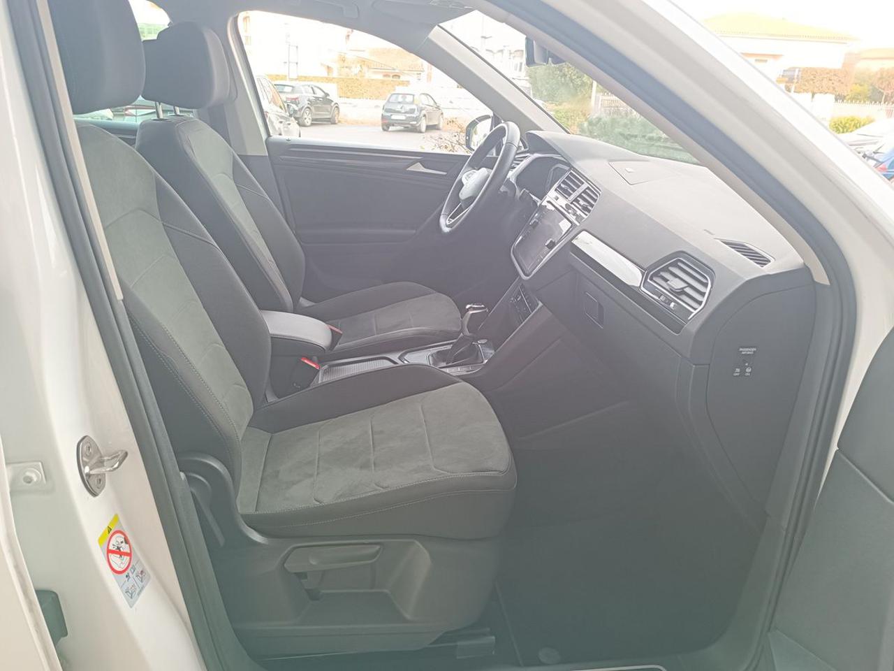 VOLKSWAGEN Tiguan 2.0 TDI 150 CV SCR DSG Elegance - 12