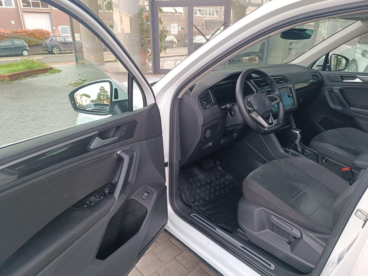 VOLKSWAGEN Tiguan 2.0 TDI 150 CV SCR DSG Elegance - 5