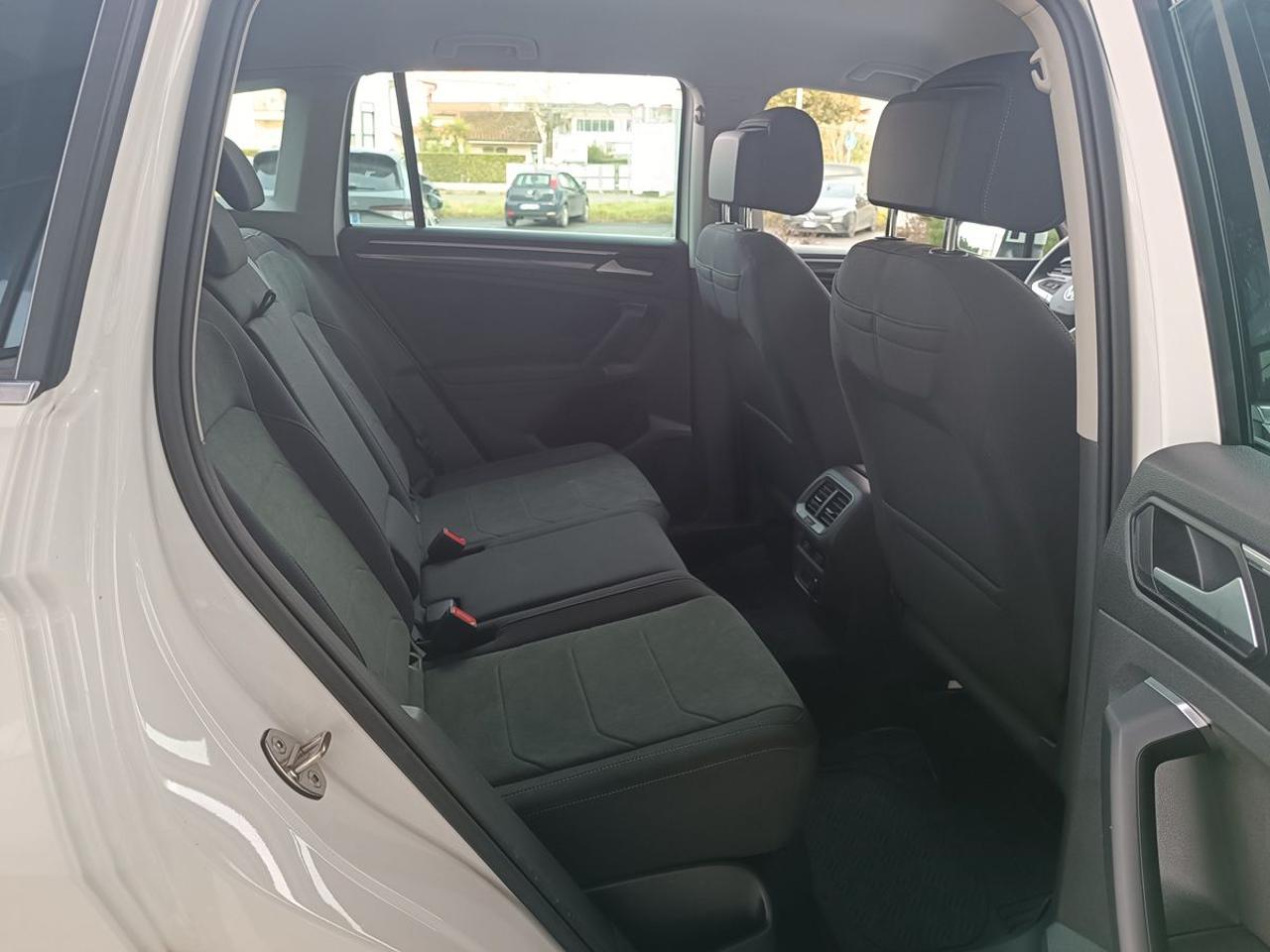 VOLKSWAGEN Tiguan 2.0 TDI 150 CV SCR DSG Elegance - 10