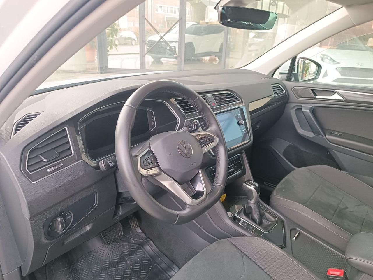 VOLKSWAGEN Tiguan 2.0 TDI 150 CV SCR DSG Elegance - 4