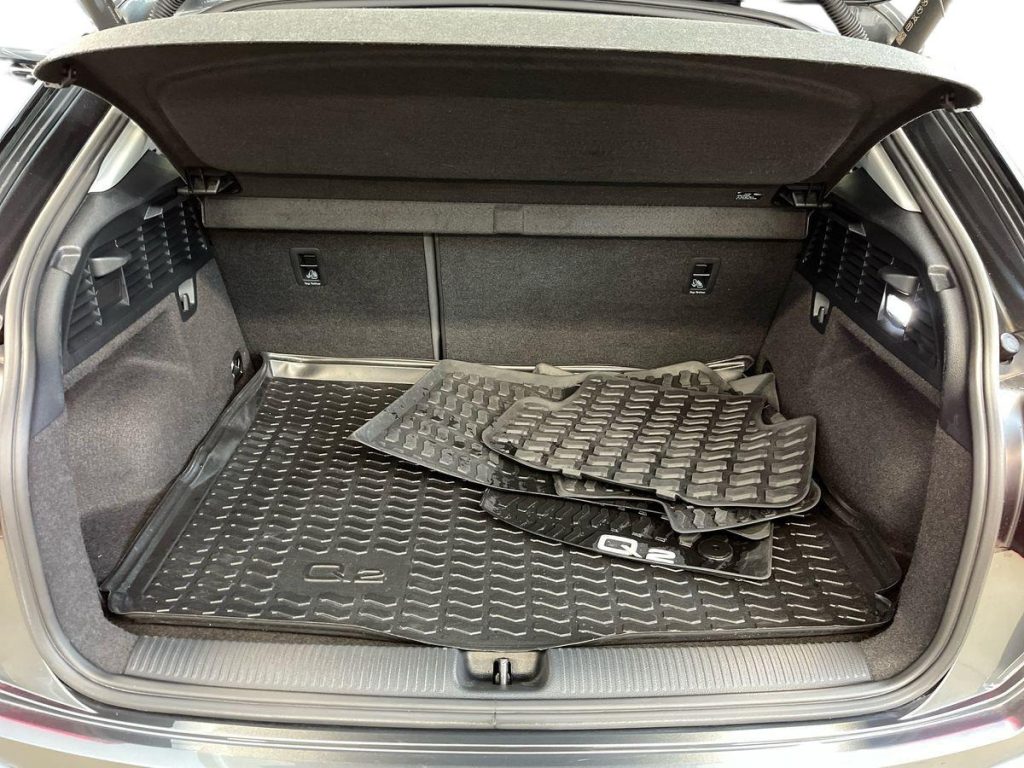 AUDI Q2 30 TDI S-Line S tronic Identity Black - 13