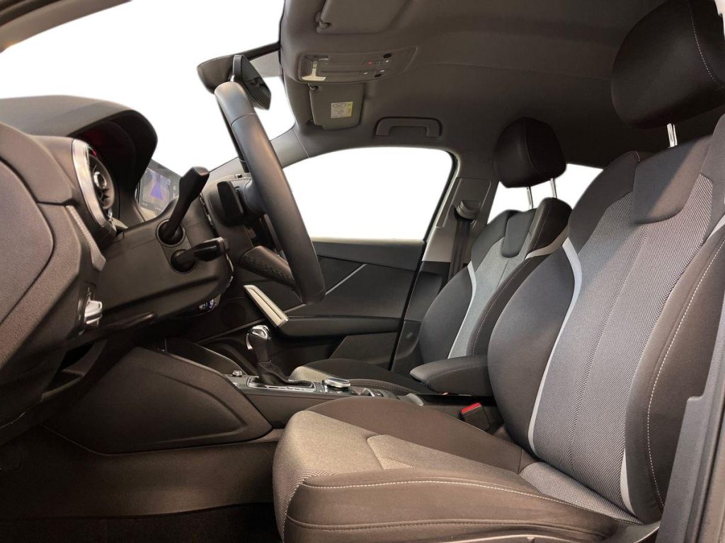 AUDI Q2 30 TDI S-Line S tronic Identity Black - 10