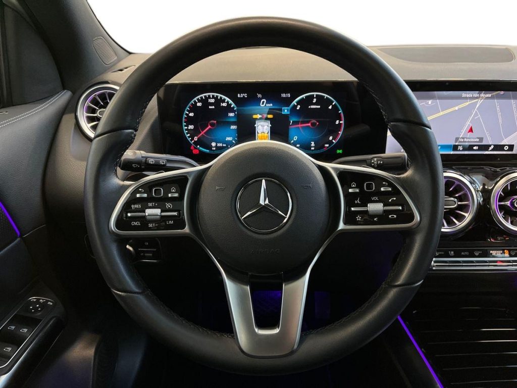 MERCEDES-BENZ GLA 180 d Automatic Sport Plus - 11