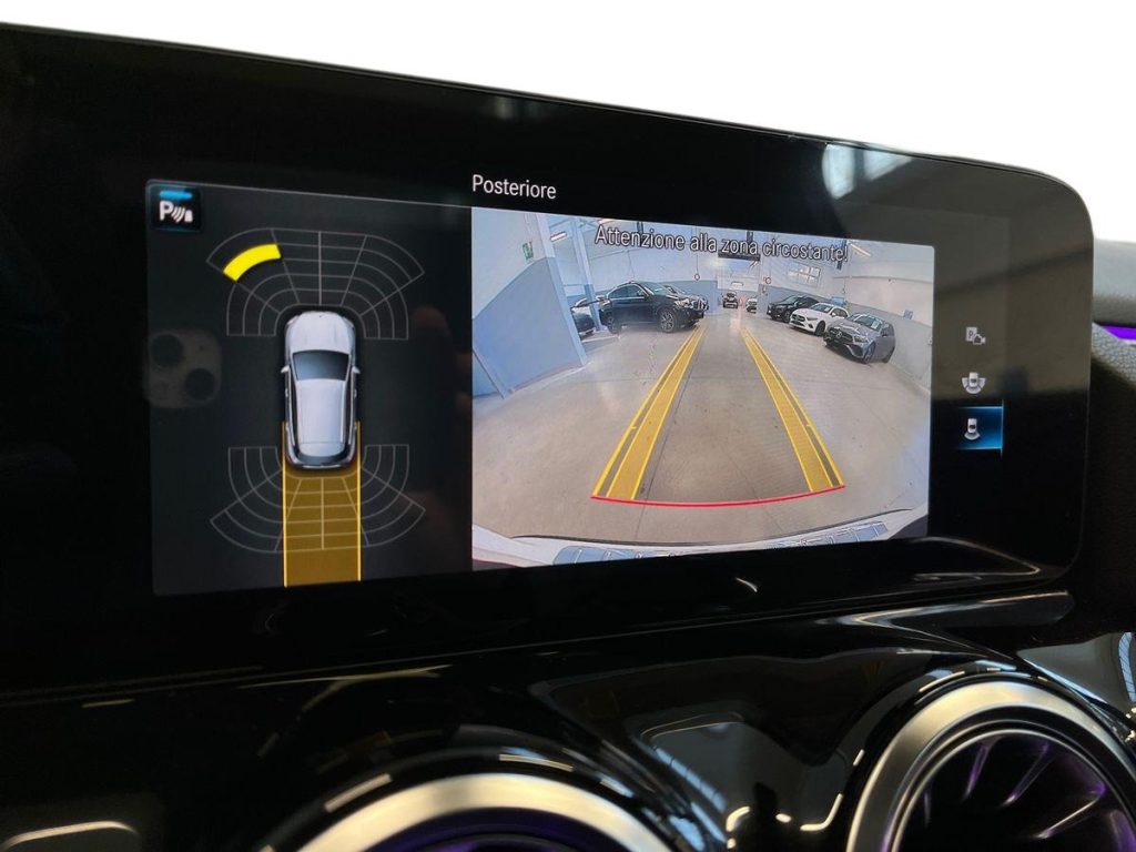 MERCEDES-BENZ GLA 180 d Automatic Sport Plus - 12