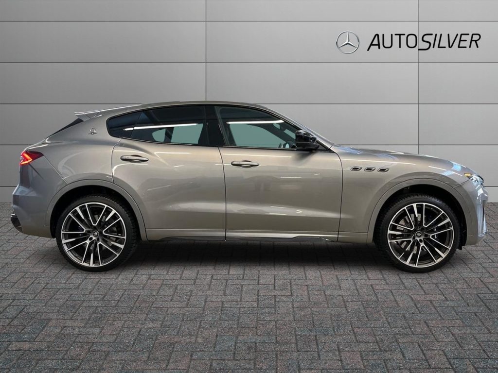 MASERATI Levante V8 580 CV AWD Trofeo Pacchetto Carbonio - 5