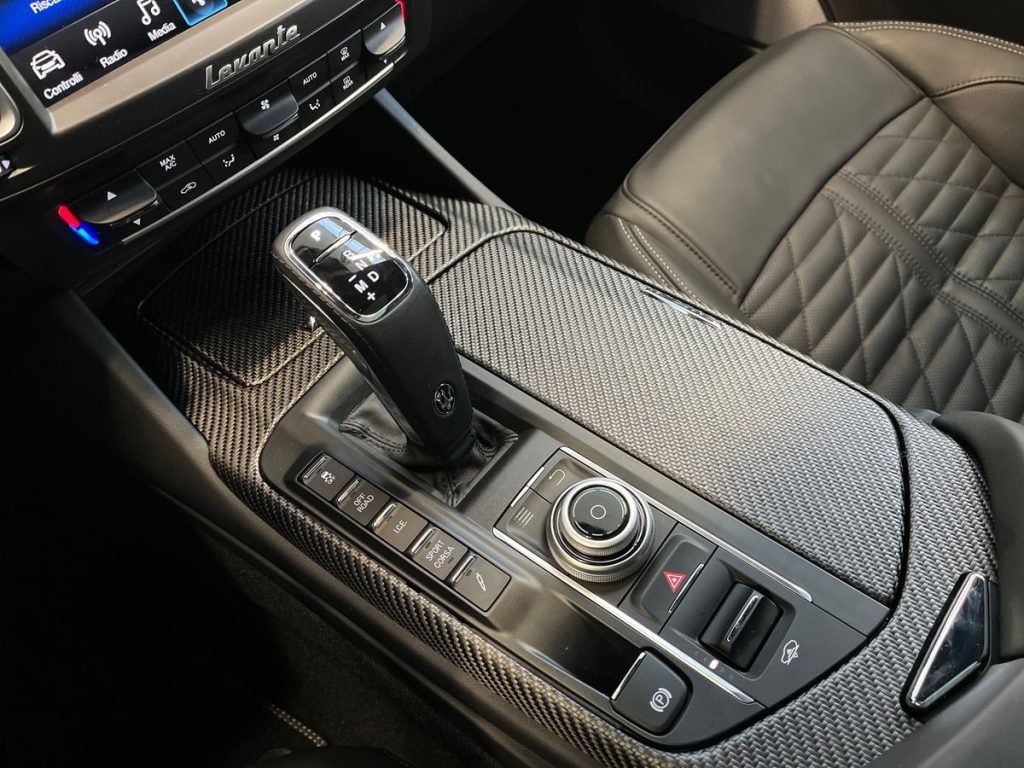 MASERATI Levante V8 580 CV AWD Trofeo Pacchetto Carbonio - 14