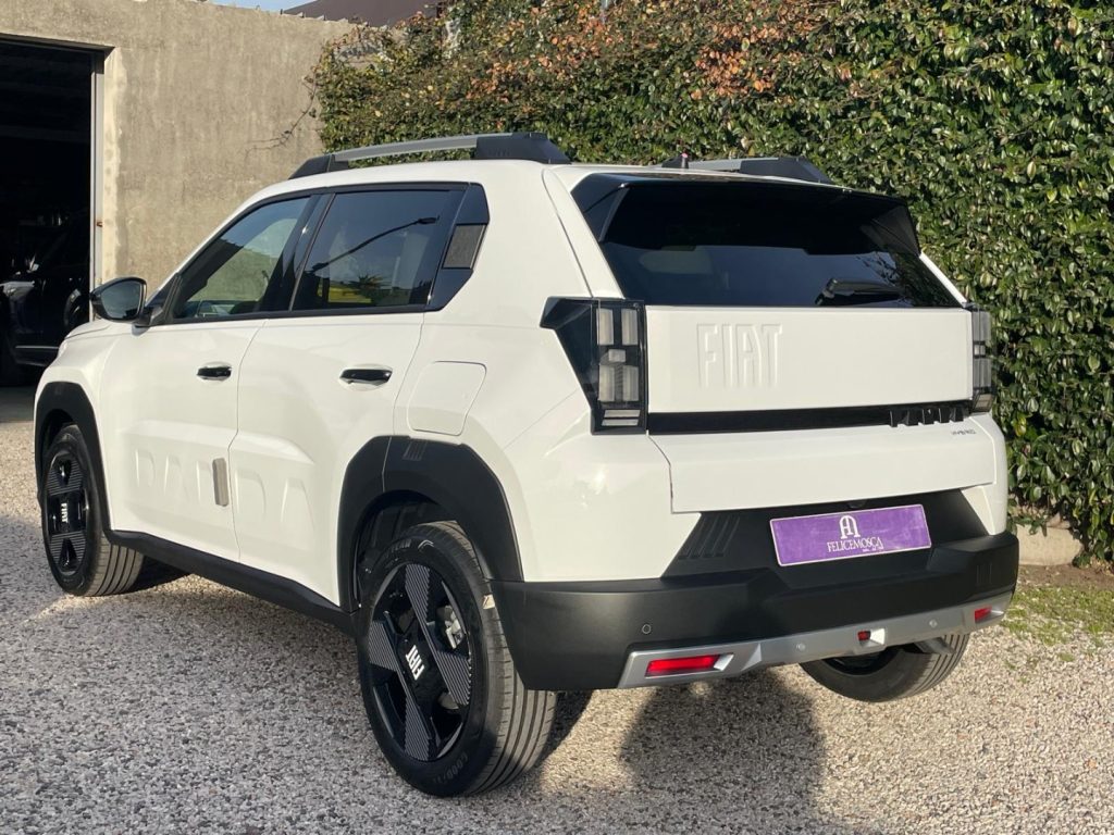 FIAT Grande Panda 1.2 Hybrid 110 CV S&S La Prima - 3