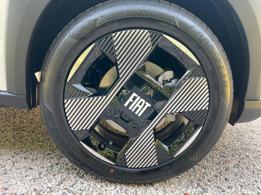 FIAT Grande Panda 1.2 Hybrid 110 CV S&S La Prima - 4